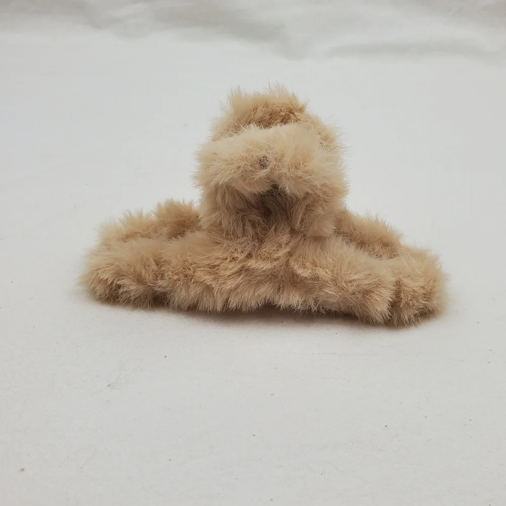 Plush hair claw clip hair accessories